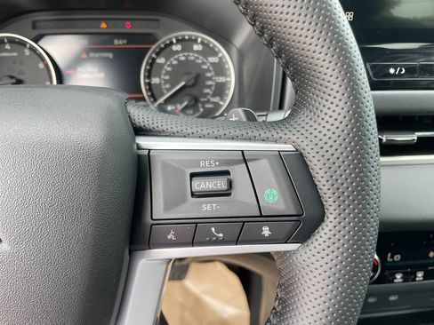 New 2026 Mitsubishi Outlander AWD image 17