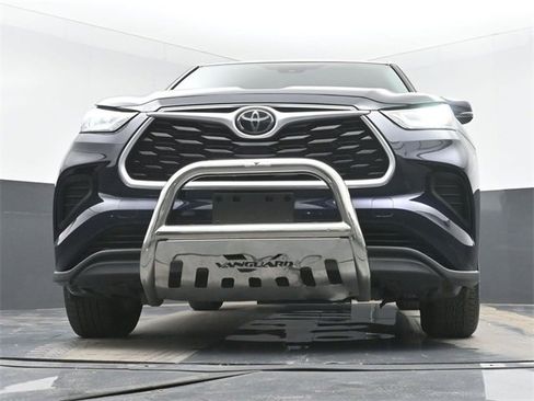 Used 2020 Toyota Highlander L image 47