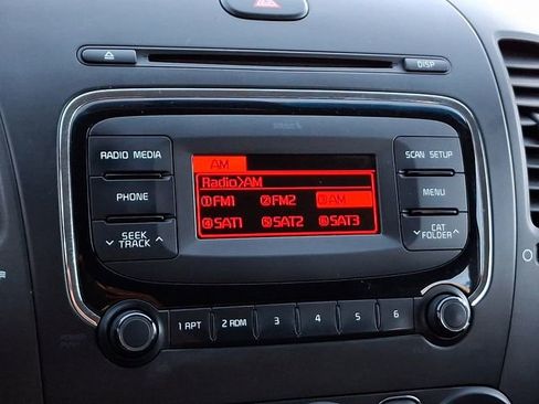 Used 2017 Kia Forte LX FWD image 19