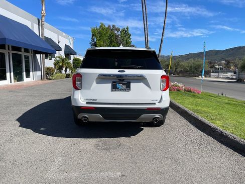 Used 2020 Ford Explorer Limited AWD/4WD image 6