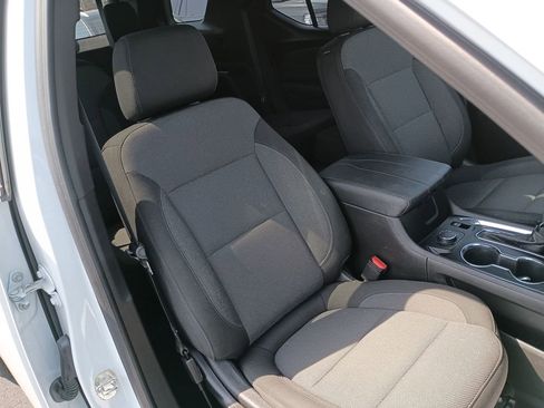 Used 2023 Chevrolet Traverse LT image 31