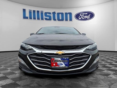 Used 2023 Chevrolet Malibu LT image 2