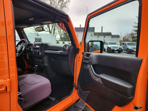 Used 2013 Jeep Wrangler Unlimited Sport image 37