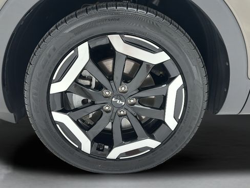 Used 2025 Kia Telluride S AWD/4WD image 8
