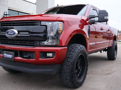 Used 2019 Ford F250 Lariat w/ Lariat Ultimate Package image 2