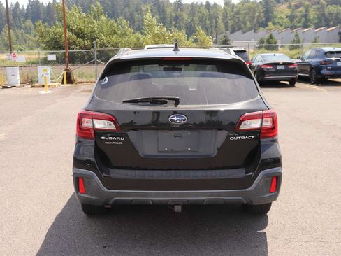 Used 2018 Subaru Outback 2.5i Touring w/ Popular Package #3 AWD/4WD image 6