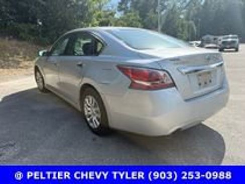 Used 2015 Nissan Altima 2.5 S FWD image 4