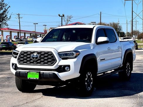 Used 2023 Toyota Tacoma TRD Off-Road image 4