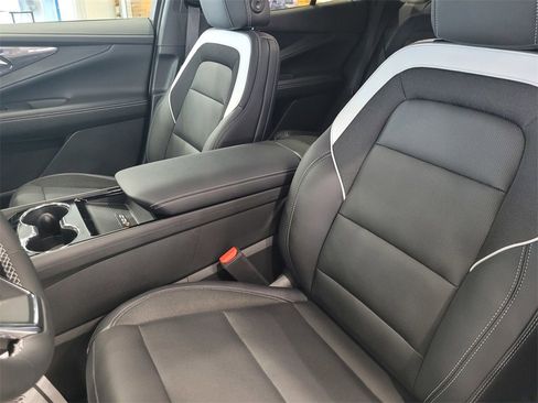 New 2025 Chevrolet Blazer EV LT image 9