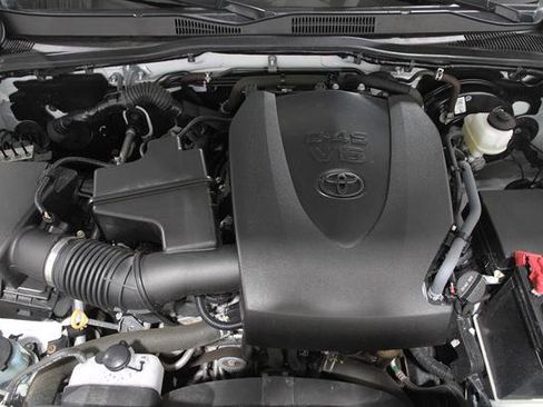 Used 2023 Toyota Tacoma SR AWD/4WD image 19