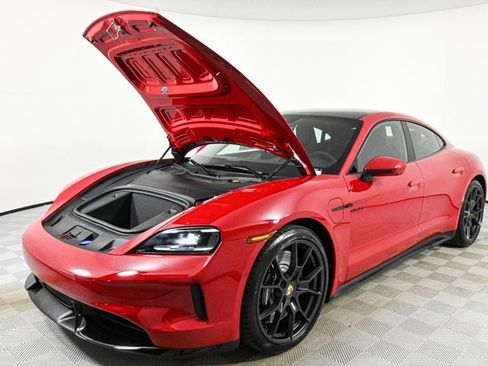 New 2025 Porsche Taycan GTS image 33