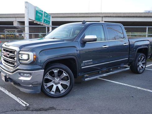 Used 2018 GMC Sierra 1500 SLT w/ Enhanced Driver Alert Package image 3