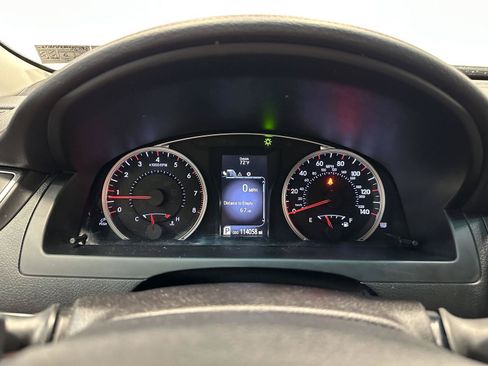 Used 2017 Toyota Camry SE FWD image 19