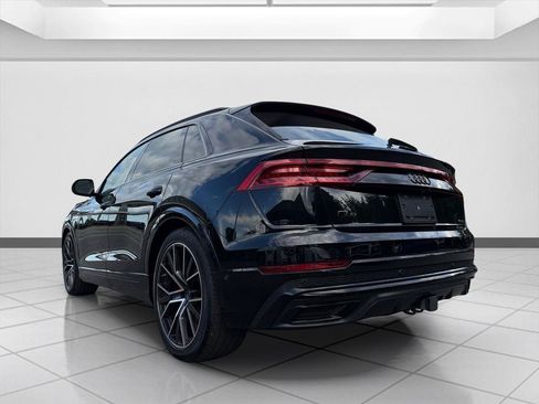 Used 2023 Audi Q8 Prestige w/ Prestige Package AWD/4WD image 3
