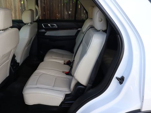 Used 2016 Ford Explorer Platinum AWD/4WD image 20