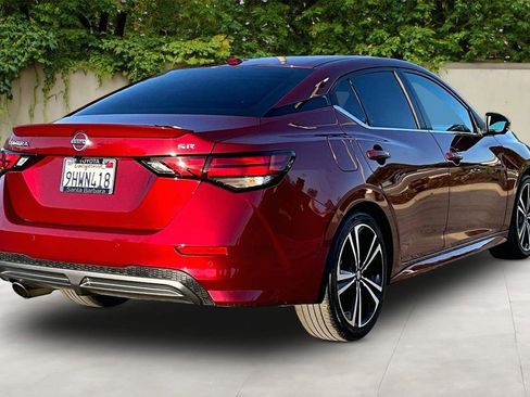 Used 2023 Nissan Sentra SR w/ SR Premium Package image 5