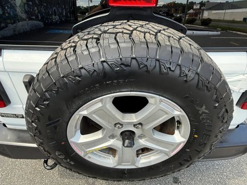 Used 2021 Jeep Wrangler Unlimited Sport AWD/4WD image 19