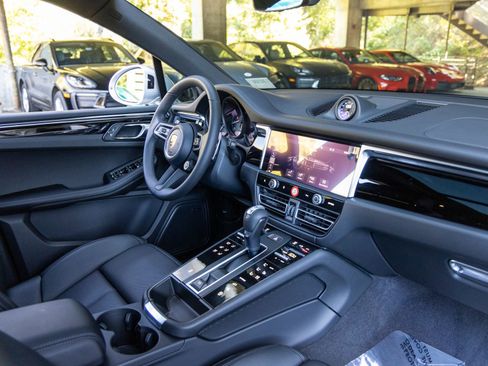 New 2026 Porsche Macan AWD/4WD image 52