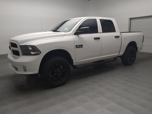 Used 2018 RAM 1500 Express w/ Express Value Package RWD image 2
