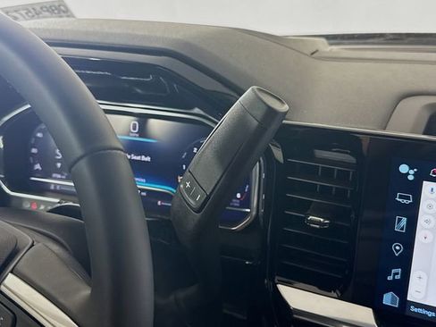 Used 2024 Chevrolet Silverado 1500 RST image 20