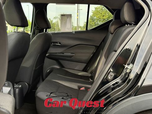 Used 2020 Nissan Kicks SV FWD image 12