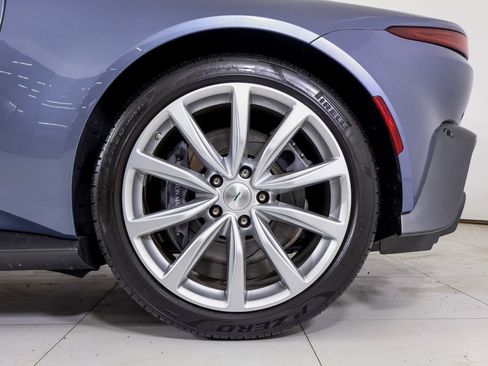 Used 2020 Aston Martin V8 Vantage Coupe RWD image 27