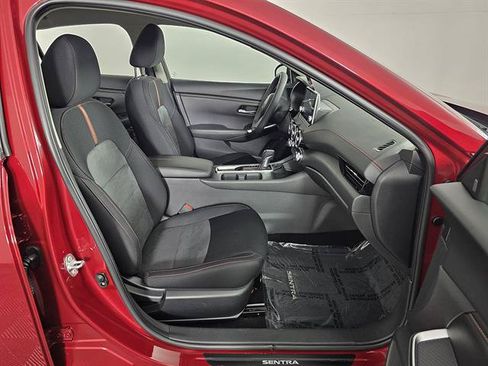 Used 2024 Nissan Sentra SR FWD image 13