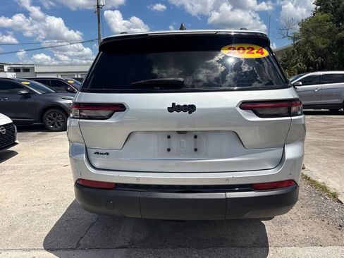 Used 2024 Jeep Grand Cherokee L Laredo AWD/4WD image 4