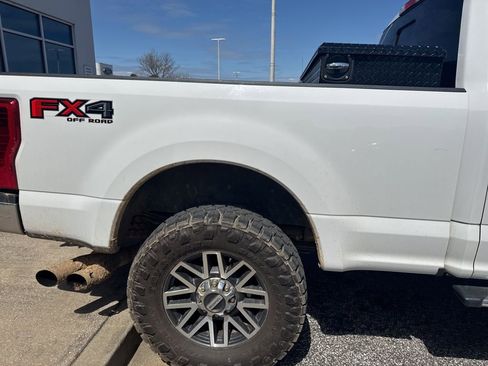 Used 2017 Ford F250 Lariat w/ Lariat Ultimate Package image 7