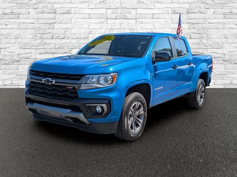 Used 2022 Chevrolet Colorado Z71 w/ Safety Package image 2