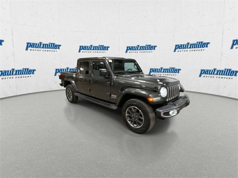 Used 2022 Jeep Gladiator Overland w/ Popular Equipment Package image 2