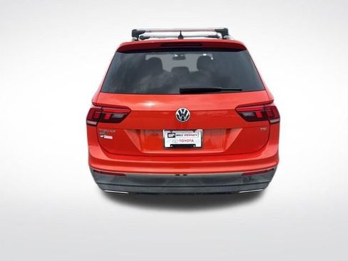 Used 2018 Volkswagen Tiguan S FWD image 4