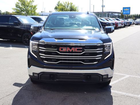 Used 2025 GMC Sierra 1500 SLT AWD/4WD image 3