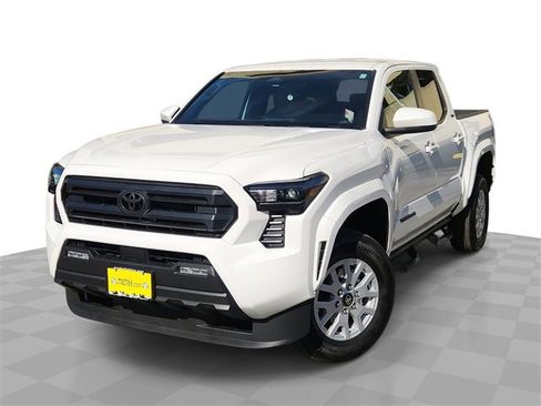 Used 2025 Toyota Tacoma SR5 image 1