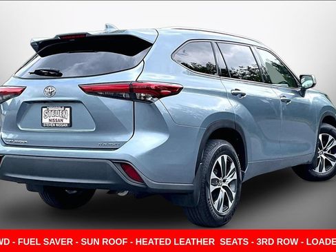 Used 2021 Toyota Highlander XLE AWD/4WD image 6