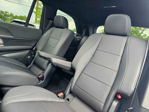 New 2026 Mercedes-Benz GLS 450 4MATIC image 23