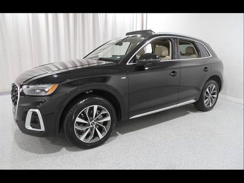 Used 2023 Audi Q5 2.0T Premium Plus w/ Premium Plus Package AWD/4WD image 3