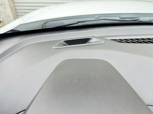 Used 2025 Chevrolet TrailBlazer LT image 34