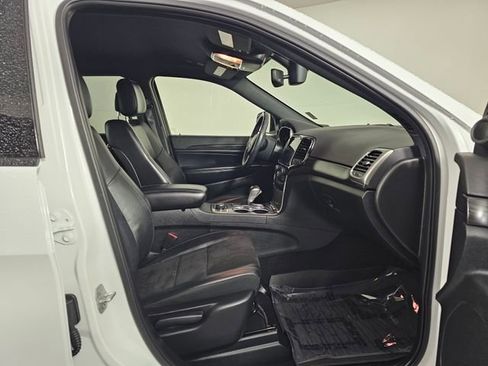 Used 2021 Jeep Grand Cherokee Altitude image 12