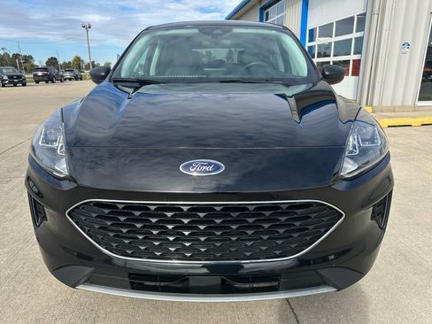 Used 2022 Ford Escape SE image 2
