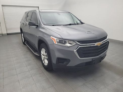 Used 2021 Chevrolet Traverse LS FWD image 13