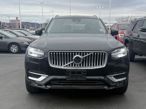 Used 2025 Volvo XC90 B6 Ultra image 2