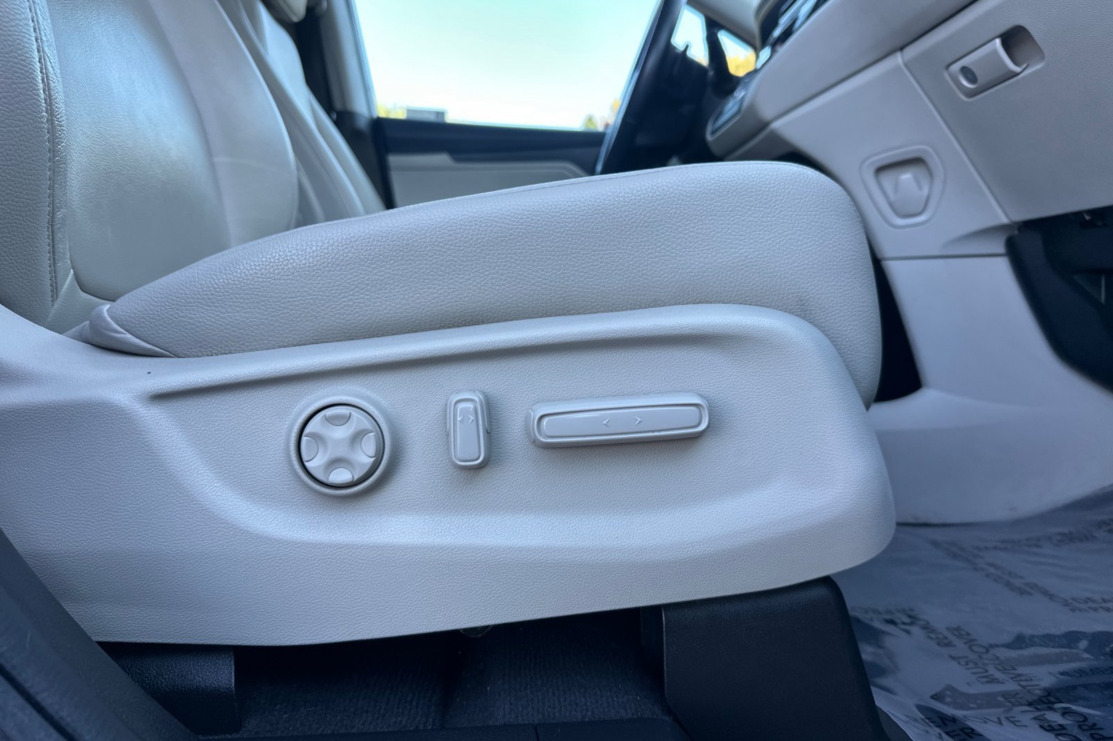 Used 2025 Honda Odyssey EX-L image 24