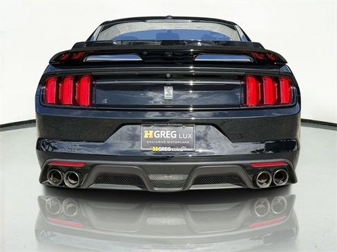 Used 2017 Ford Mustang Shelby GT350 image 4