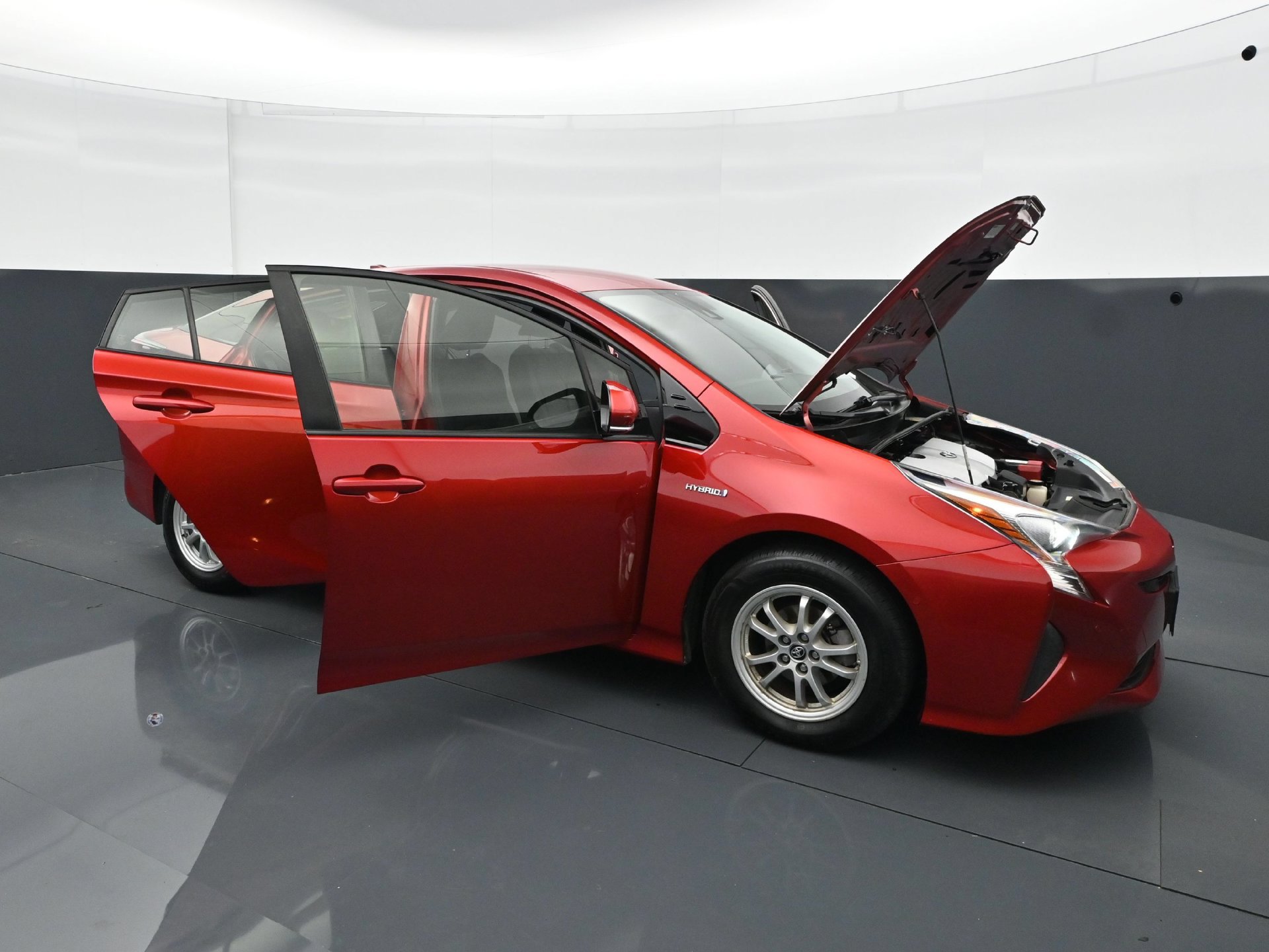 Used 2018 Toyota Prius Two w/ Prius Two Safety Plus Package FWD image 35