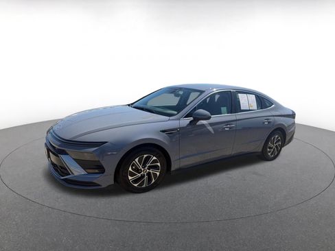Used 2026 Hyundai Sonata Blue FWD image 4