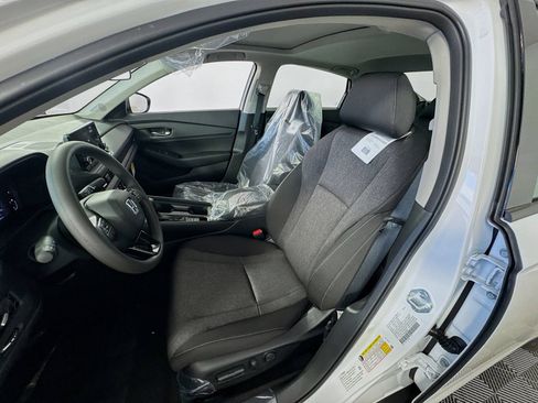 Used 2025 Honda Accord SE image 7