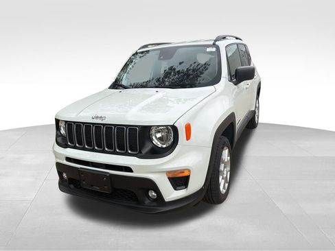 Used 2022 Jeep Renegade Latitude AWD/4WD image 4