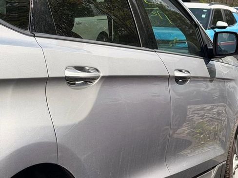 Used 2020 Ford Edge SE AWD/4WD image 16