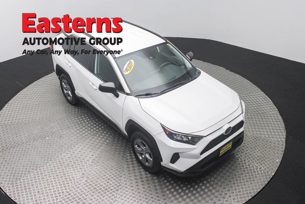 Used 2022 Toyota RAV4 LE AWD/4WD image 4